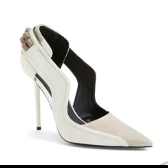 L.A.M.B. Shoes - L.A.M.B Womens White And Gray Enforce Leather Suede Pointy Toe Pump 9.5